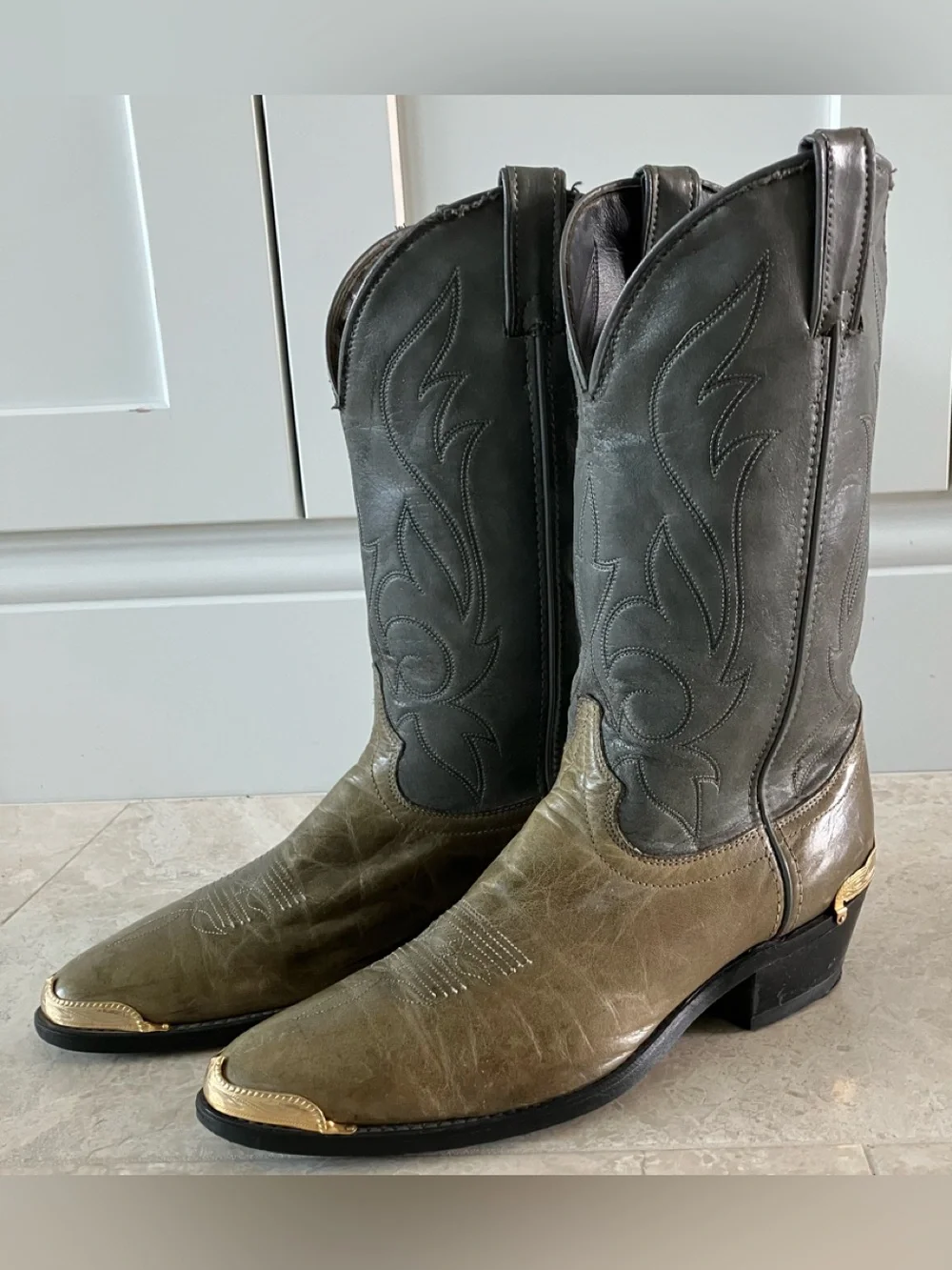 MENS LAREDO TWO TONED COWBOY BOOTS w/ METAL TOE/HEEL TIPS 10D